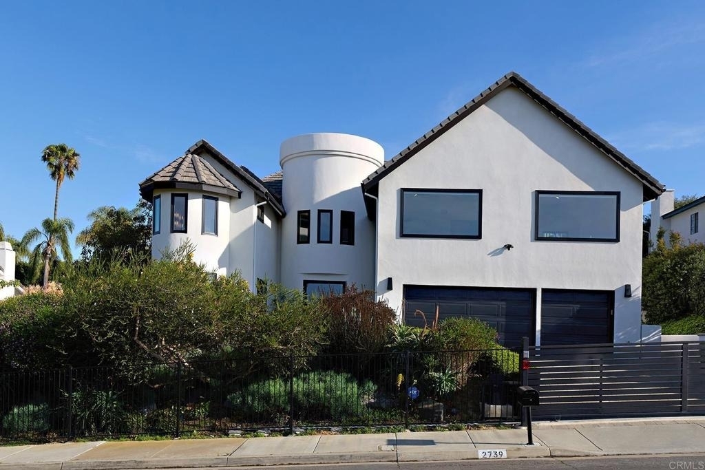 2739 Argonauta Street - Photo 2
