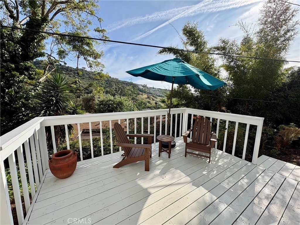 1033 Eastman Way - Photo 2