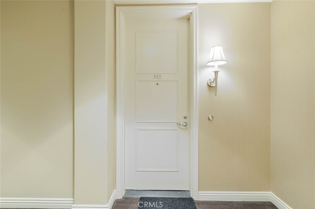 352 Caruso Avenue - Photo 7