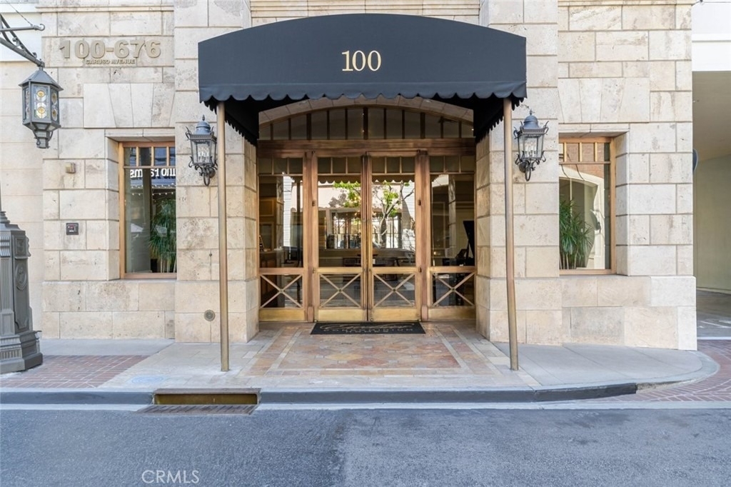352 Caruso Avenue - Photo 1