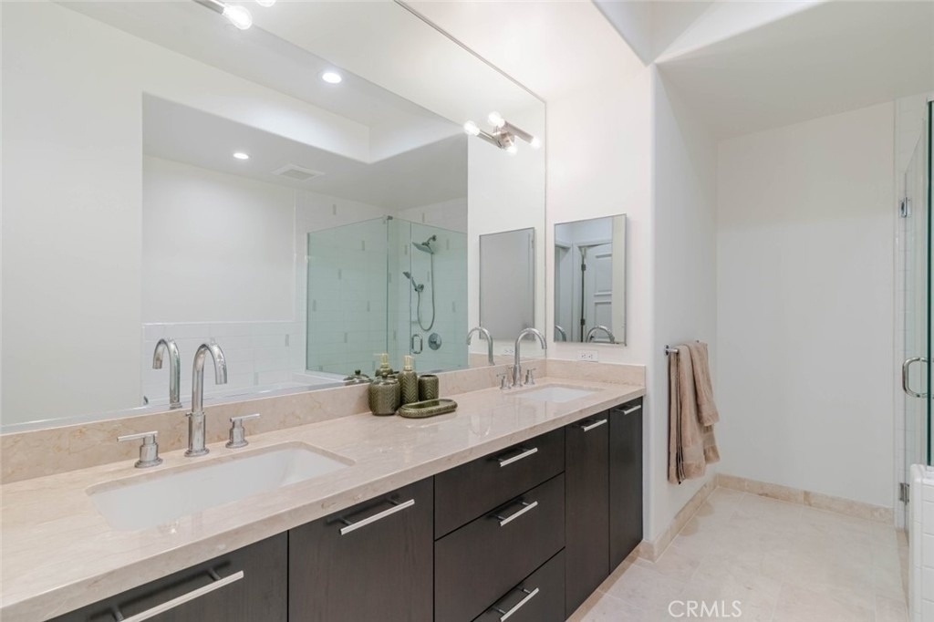 352 Caruso Avenue - Photo 20