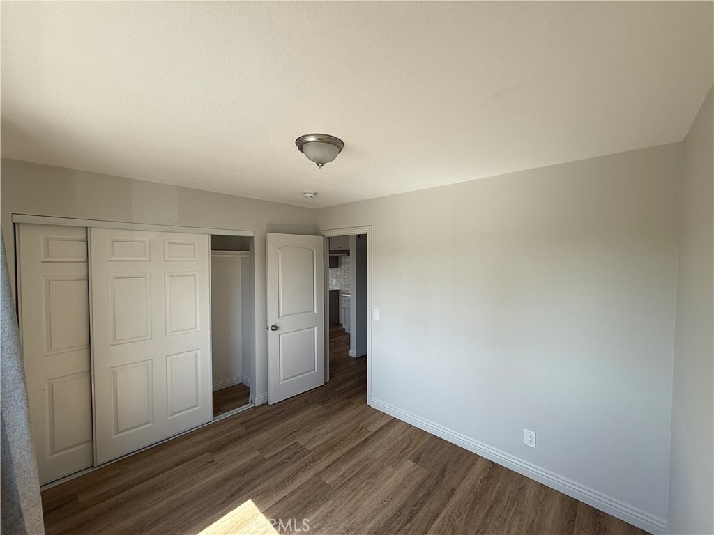 400 N Hobart Boulevard - Photo 7