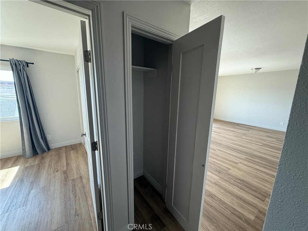 400 N Hobart Boulevard - Photo 9