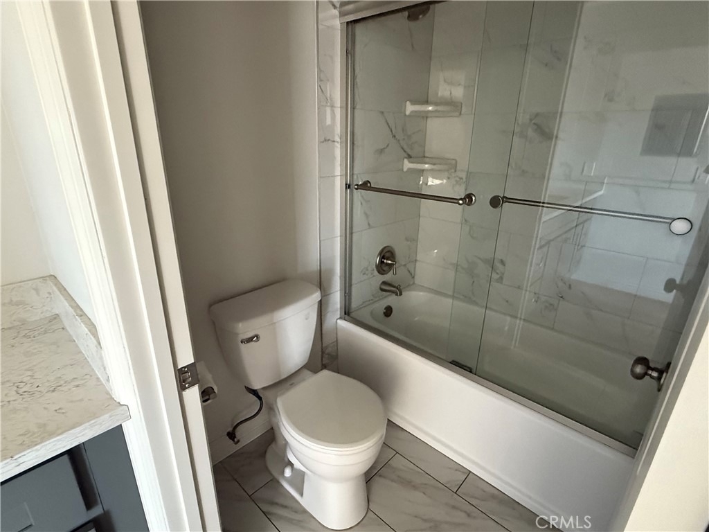 400 N Hobart Boulevard - Photo 4