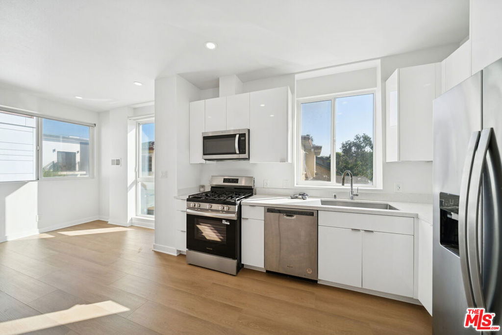 4523 St Elmo Drive - Photo 12