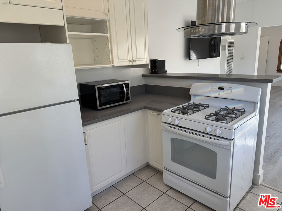 243 1/2 N Swall Drive - Photo 1