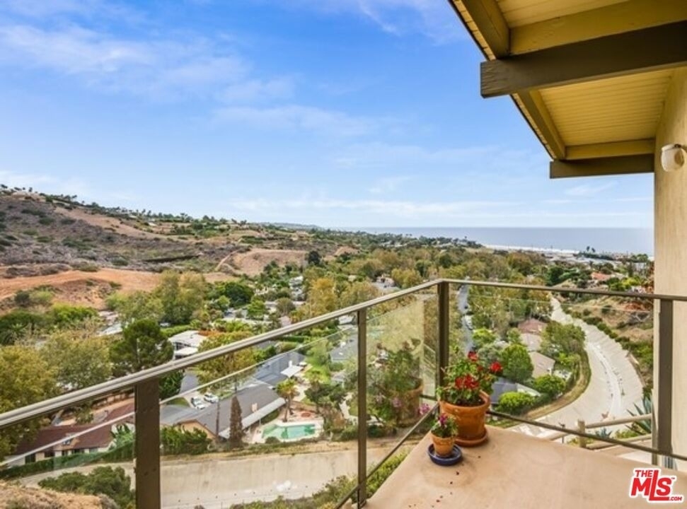 6232 Tapia Drive - Photo 4