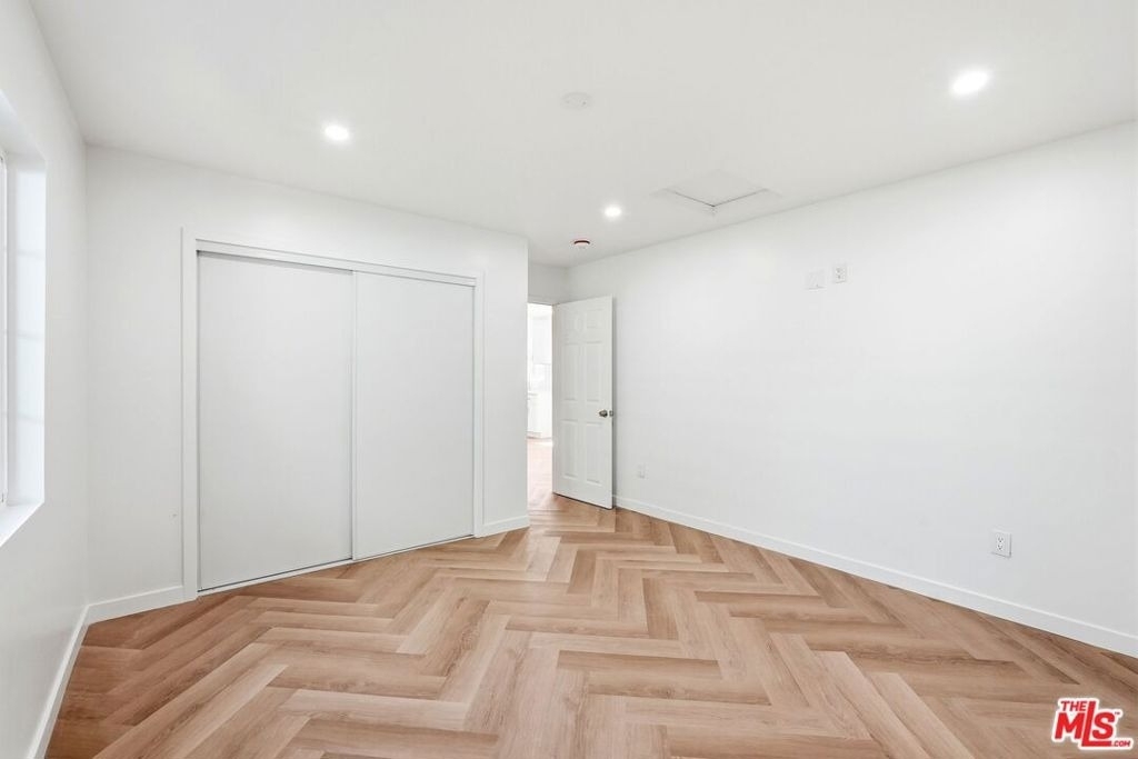 11445 Delano Street - Photo 8