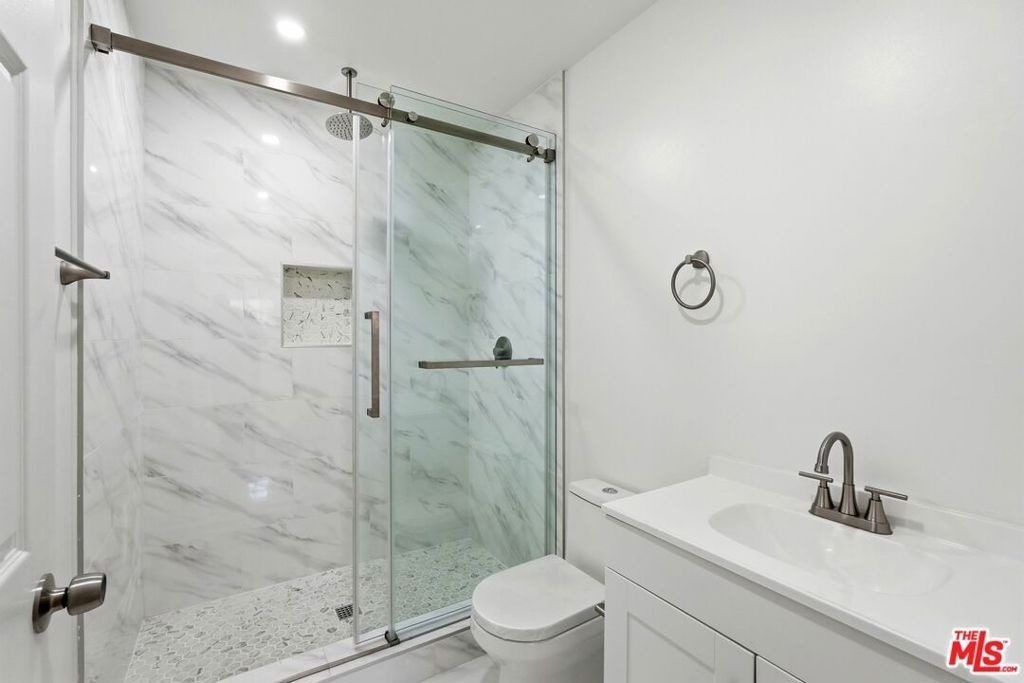 11445 Delano Street - Photo 11