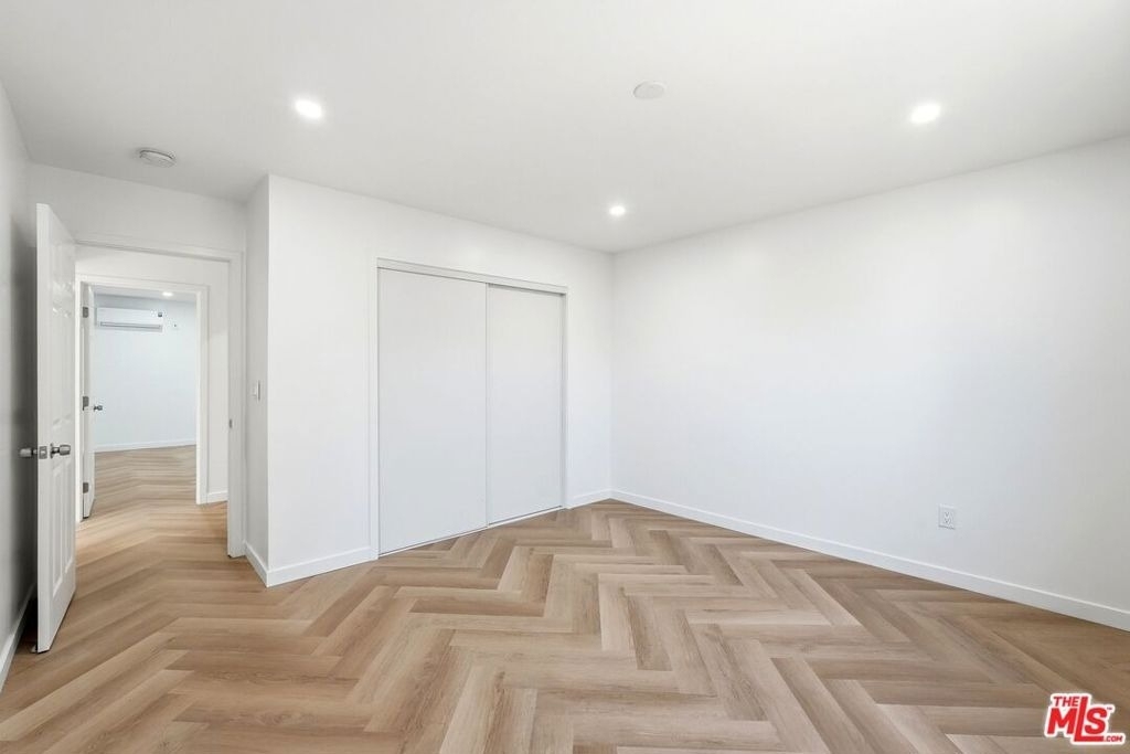 11445 Delano Street - Photo 6