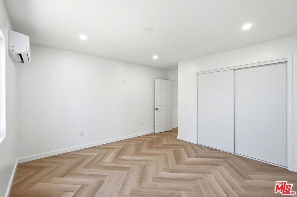 11445 Delano Street - Photo 5