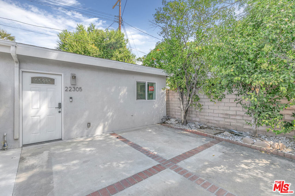 22305 Gilmore Street - Photo 3