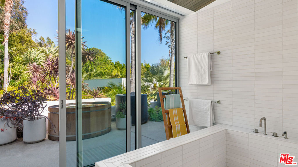 27044 Sea Vista Drive - Photo 22