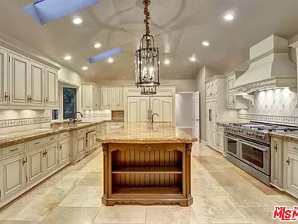 1681 Stone Canyon Road - Photo 3
