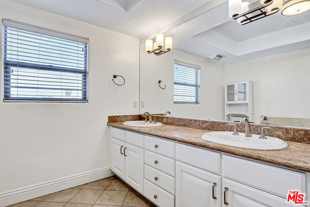 1520 S Shenandoah Street - Photo 30