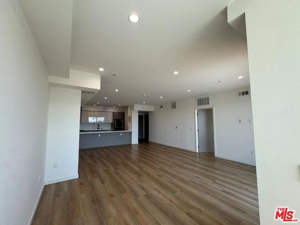 955 Fedora Street - Photo 4