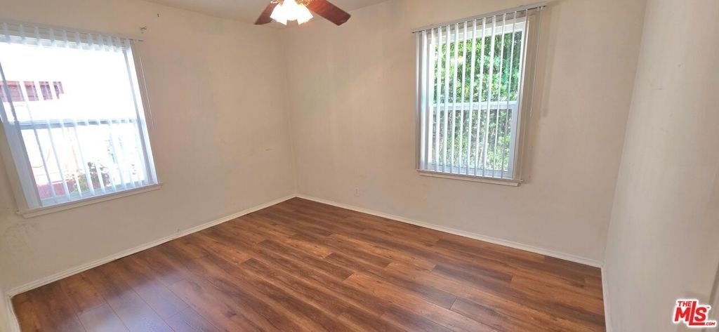 5444 Hermitage Avenue - Photo 5