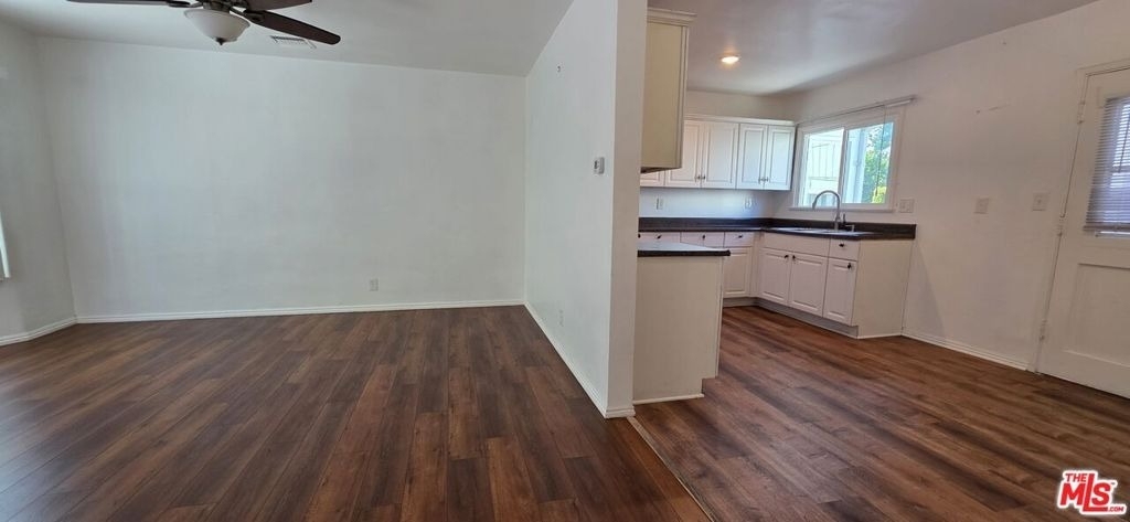 5444 Hermitage Avenue - Photo 2