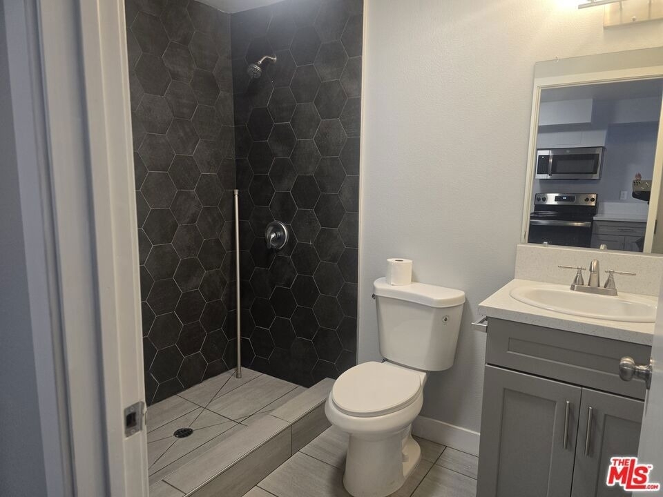 4929 Lynnfield Street - Photo 2