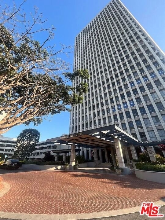 800 W 1st Street - Photo 1