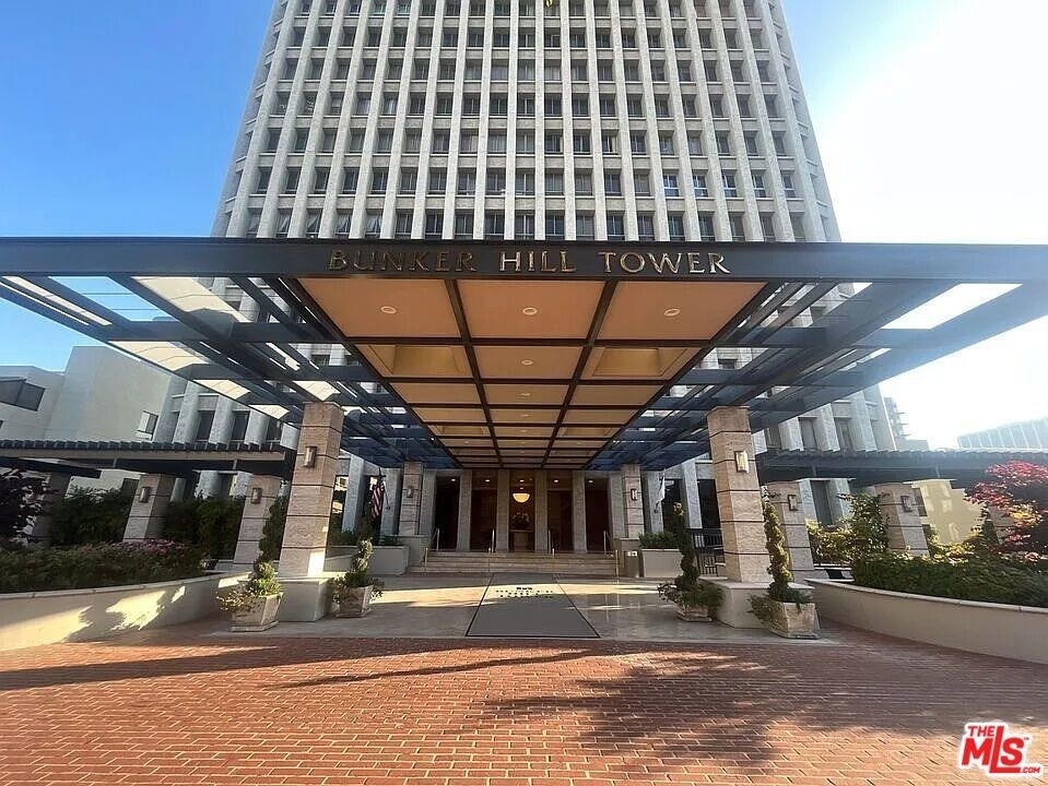 800 W 1st Street - Photo 10