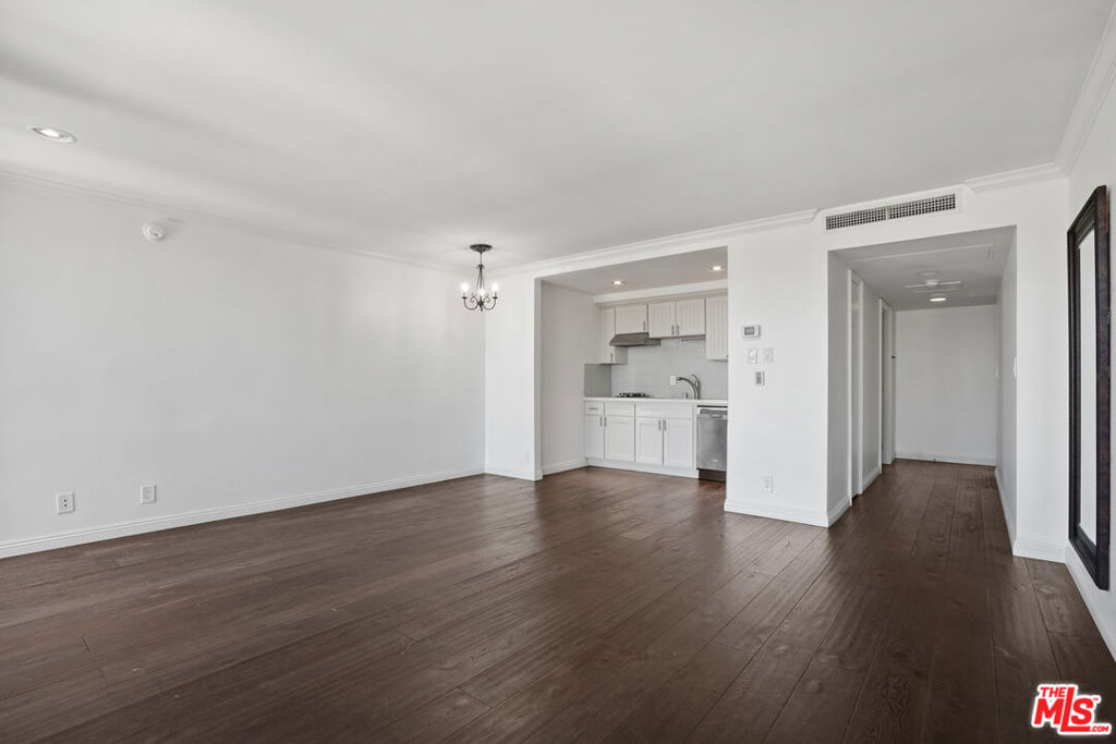 800 W 1st Street - Photo 14