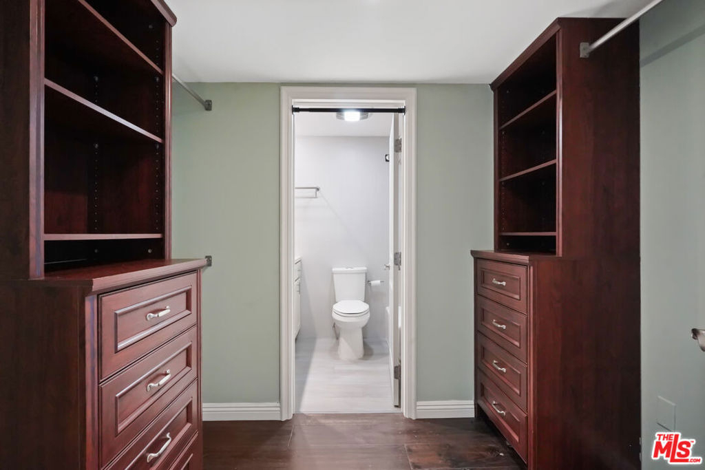 800 W 1st Street - Photo 27