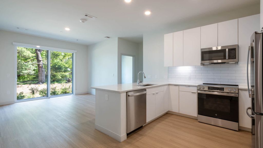 200 Quannapowitt Parkway - Photo 5