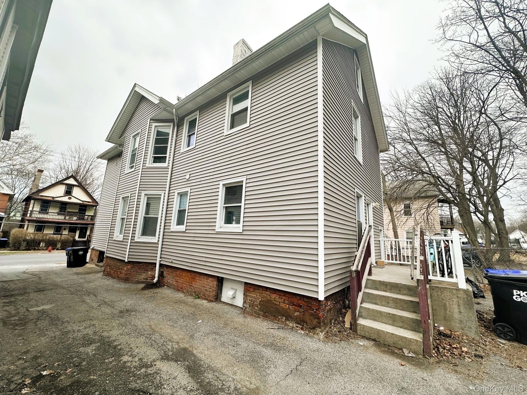 197 N Hamilton Street - Photo 10