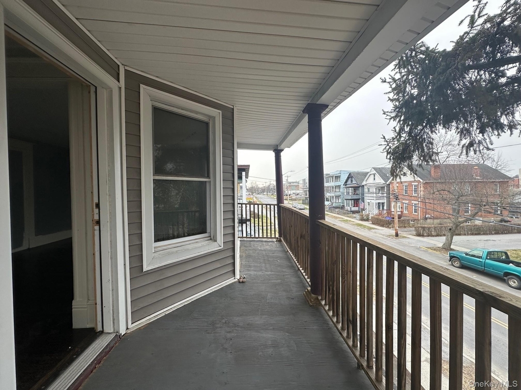197 N Hamilton Street - Photo 9