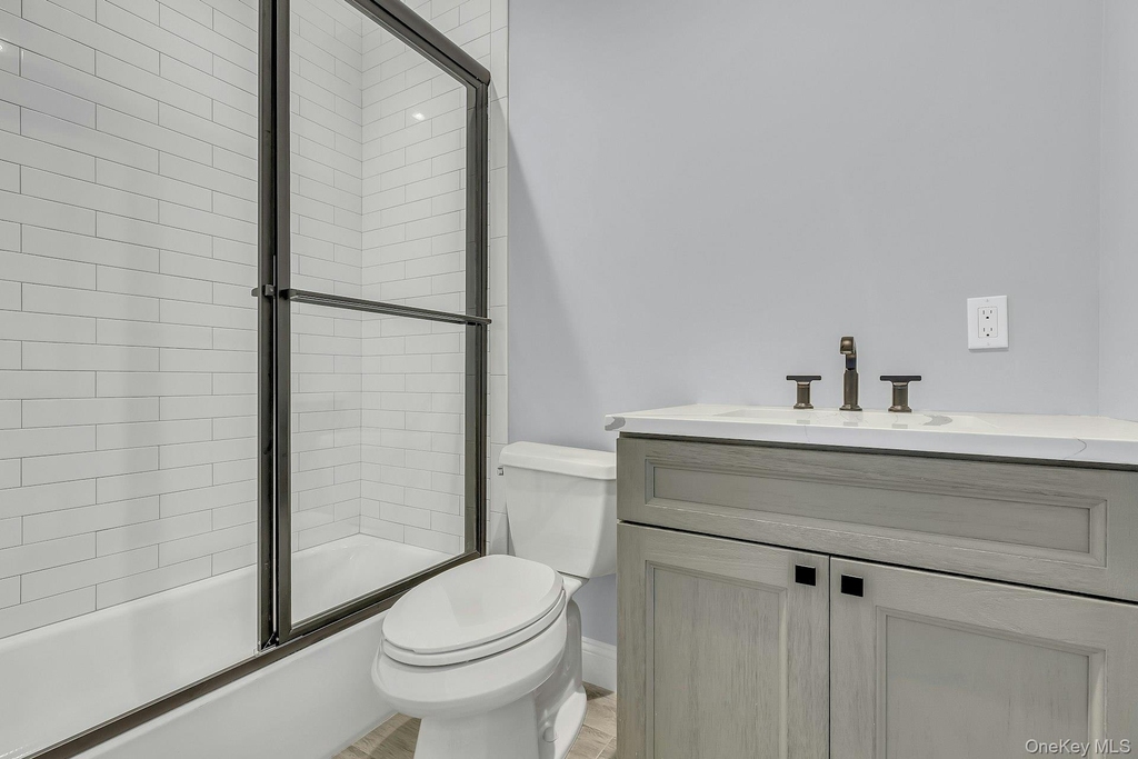 156 W Broadway - Photo 18