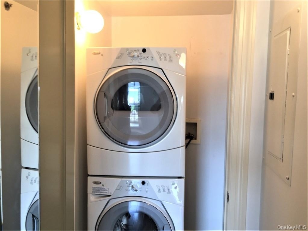 1 S Astor Street - Photo 9