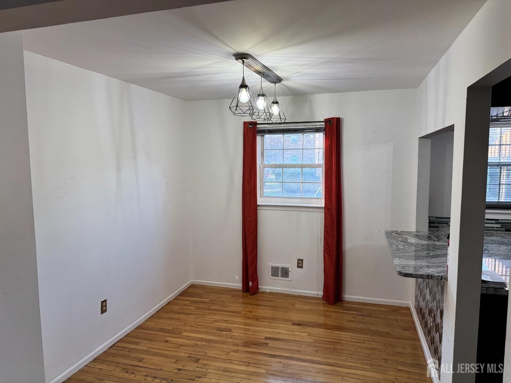 6501 Avenue C - Photo 7