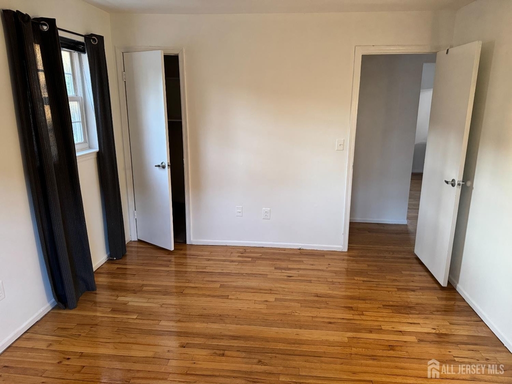 6501 Avenue C - Photo 8