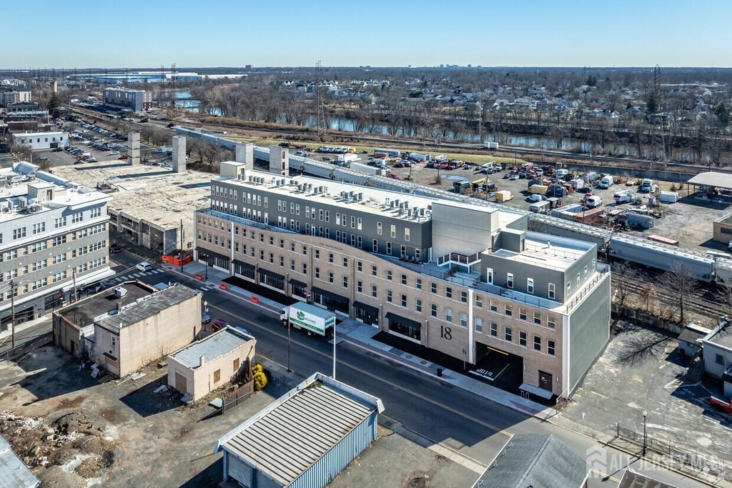 18 West Main Street - Photo 13