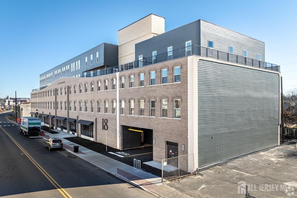 18 West Main Street - Photo 15