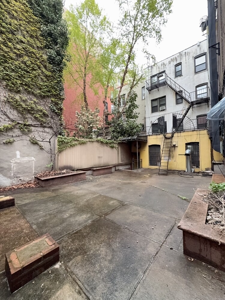 16 Spring Street - Photo 5