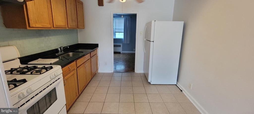307 E Clarkson Avenue - Photo 3