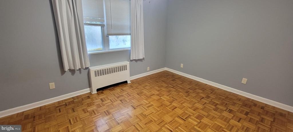 307 E Clarkson Avenue - Photo 5