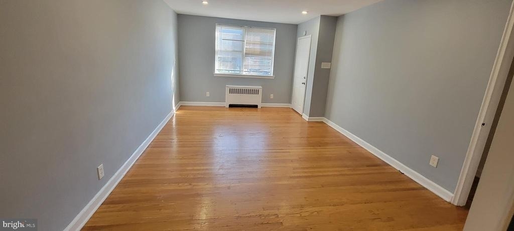 307 E Clarkson Avenue - Photo 1