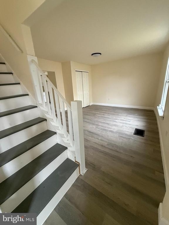 15 Williams Street - Photo 3