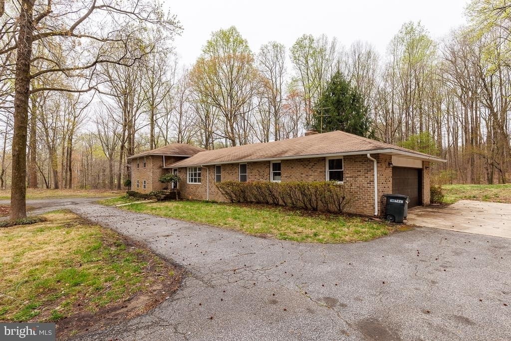 9409 Croom Acres Drive - Photo 11
