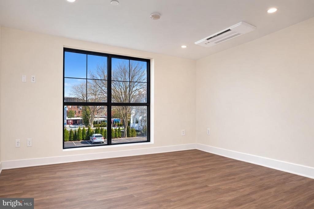 128 N Bond Street - Photo 13