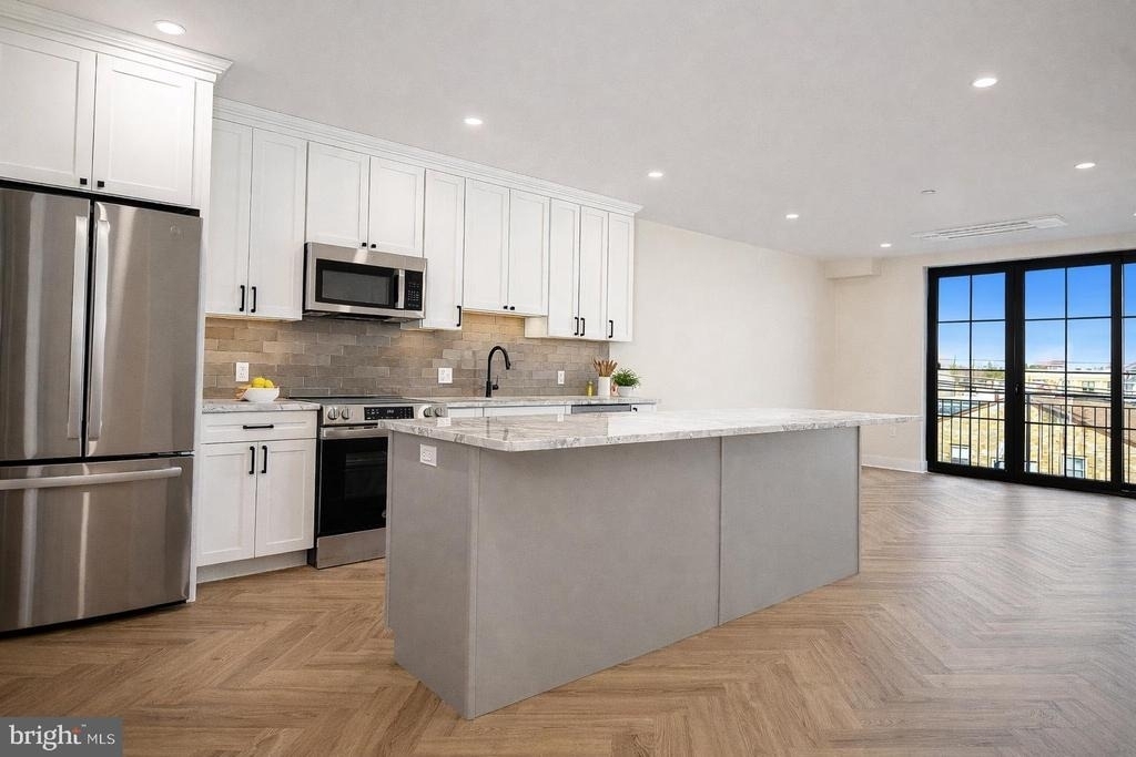 128 N Bond Street - Photo 9
