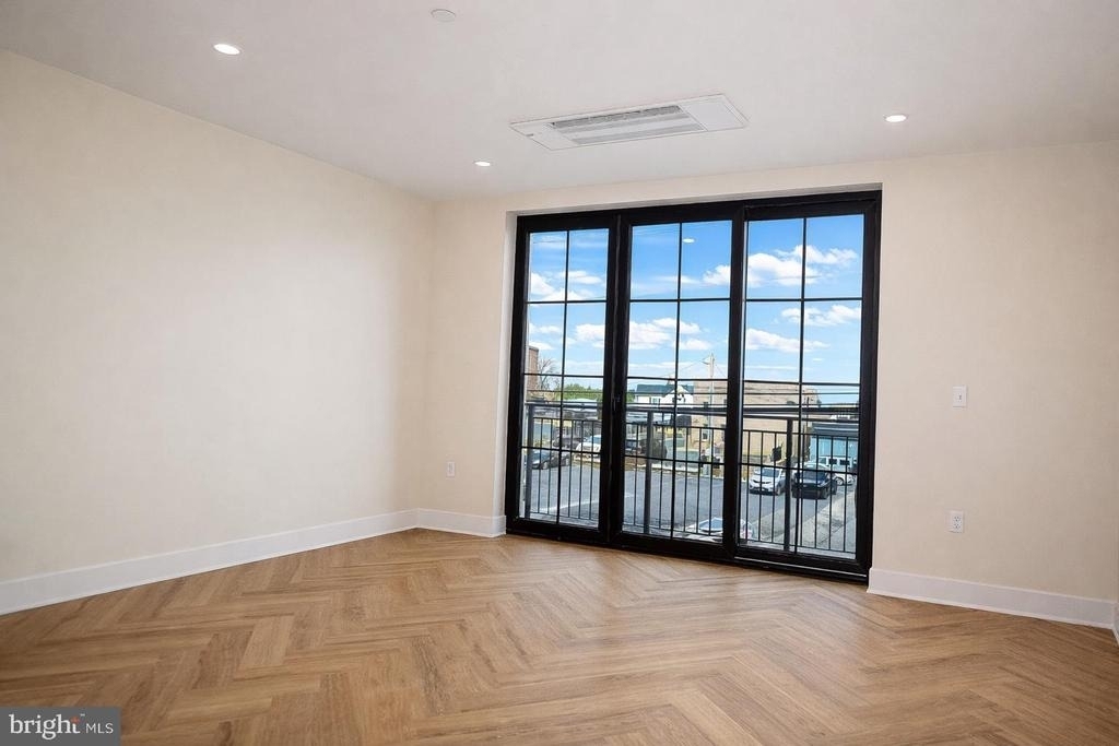 128 N Bond Street - Photo 12