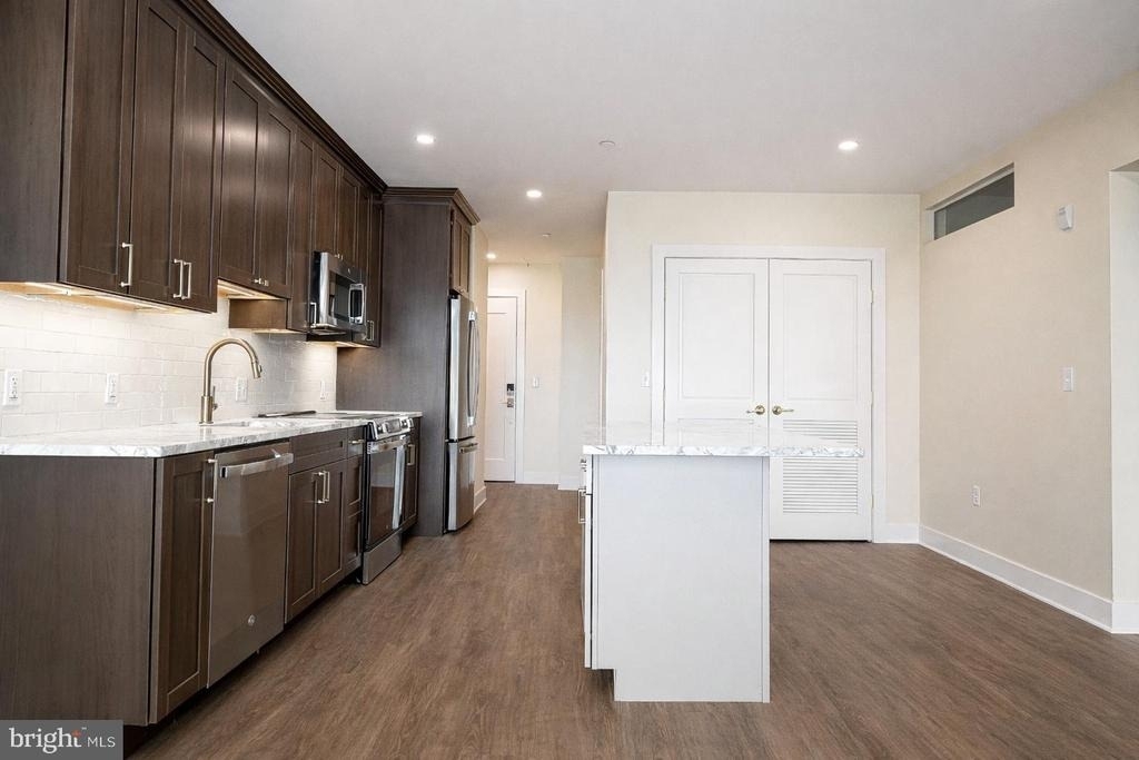 128 N Bond Street - Photo 10