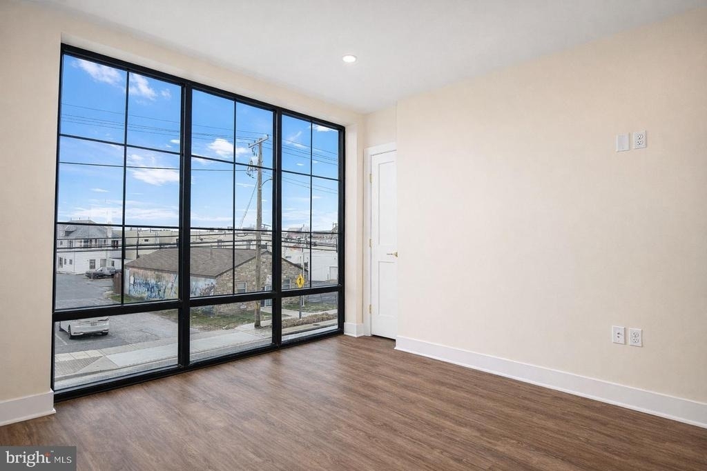 128 N Bond Street - Photo 9