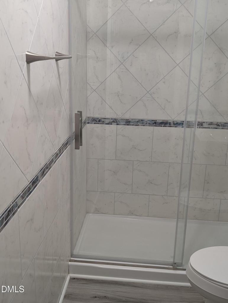 1005 Shades Place - Photo 14