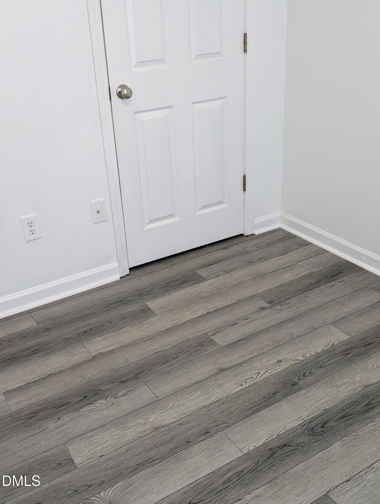 1005 Shades Place - Photo 17
