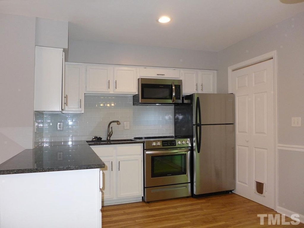 124 Marlowe Court - Photo 6